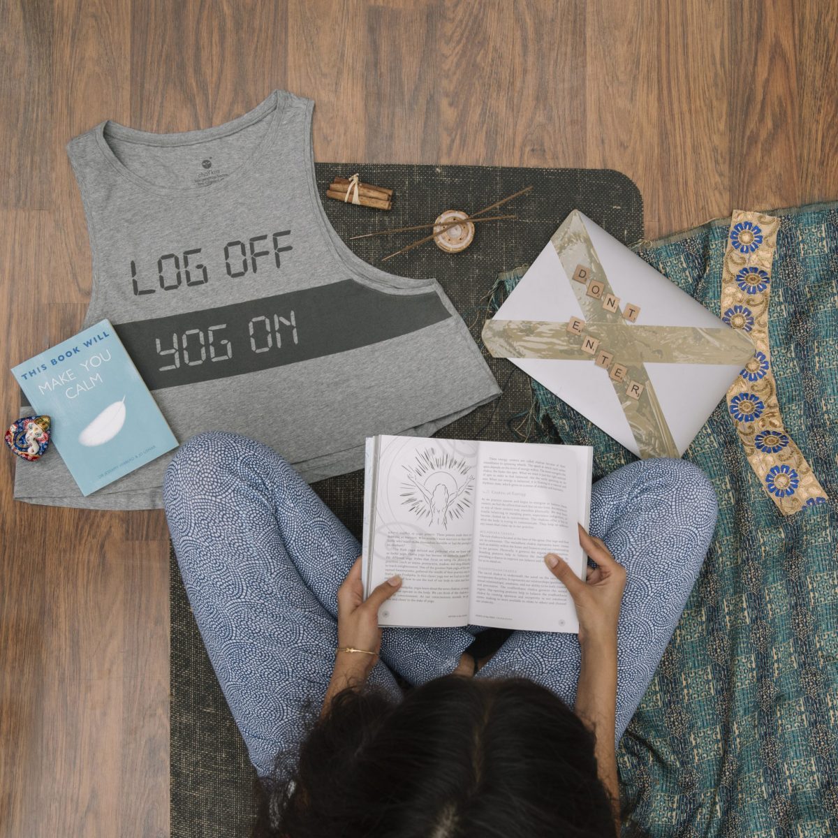 Log Yog Crop Grey