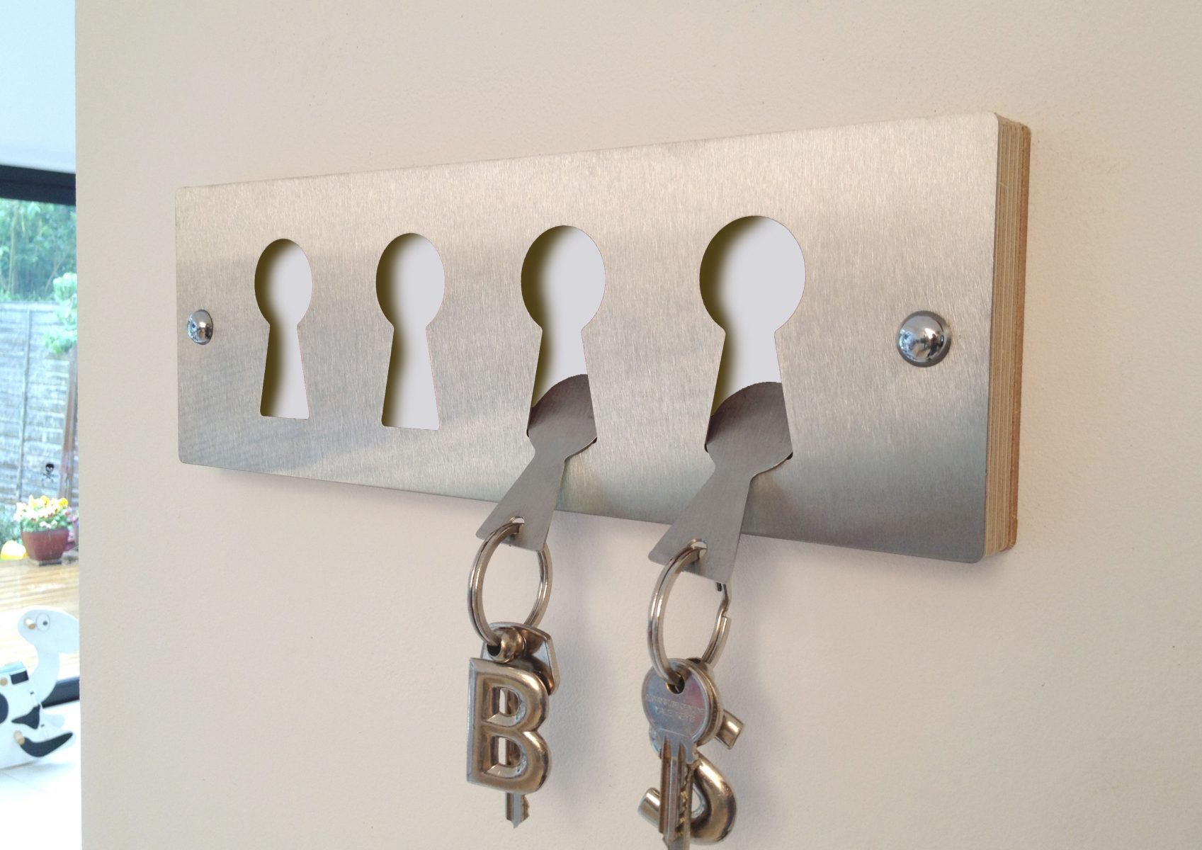 White Stainless steel keyrack & fobs