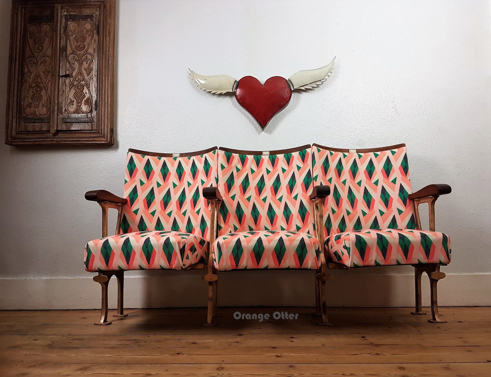 Customisable vintage cinema seats: run of 3 seats