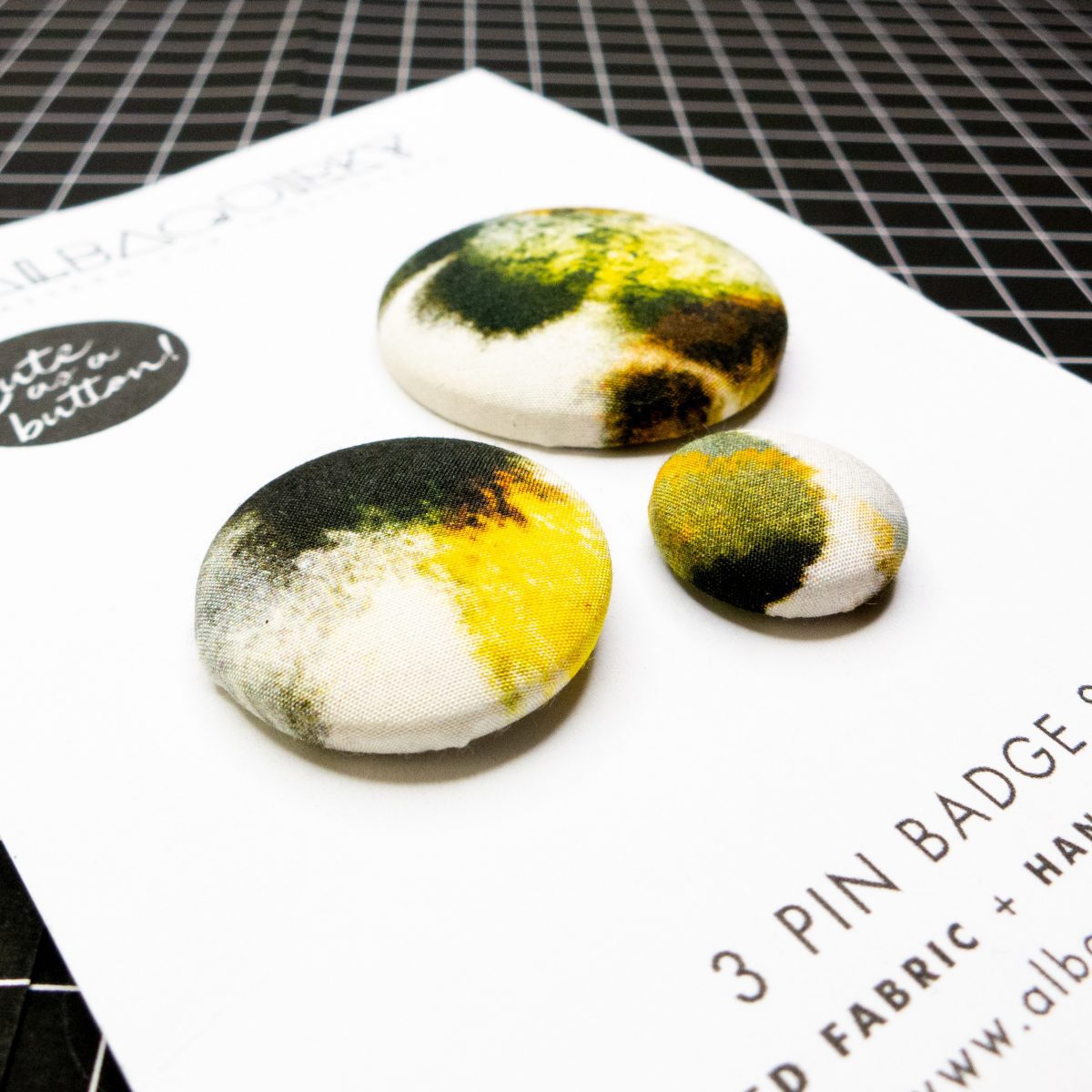 Cute as a button pin badge brooches 'Afrika Wild Spot' - set of three