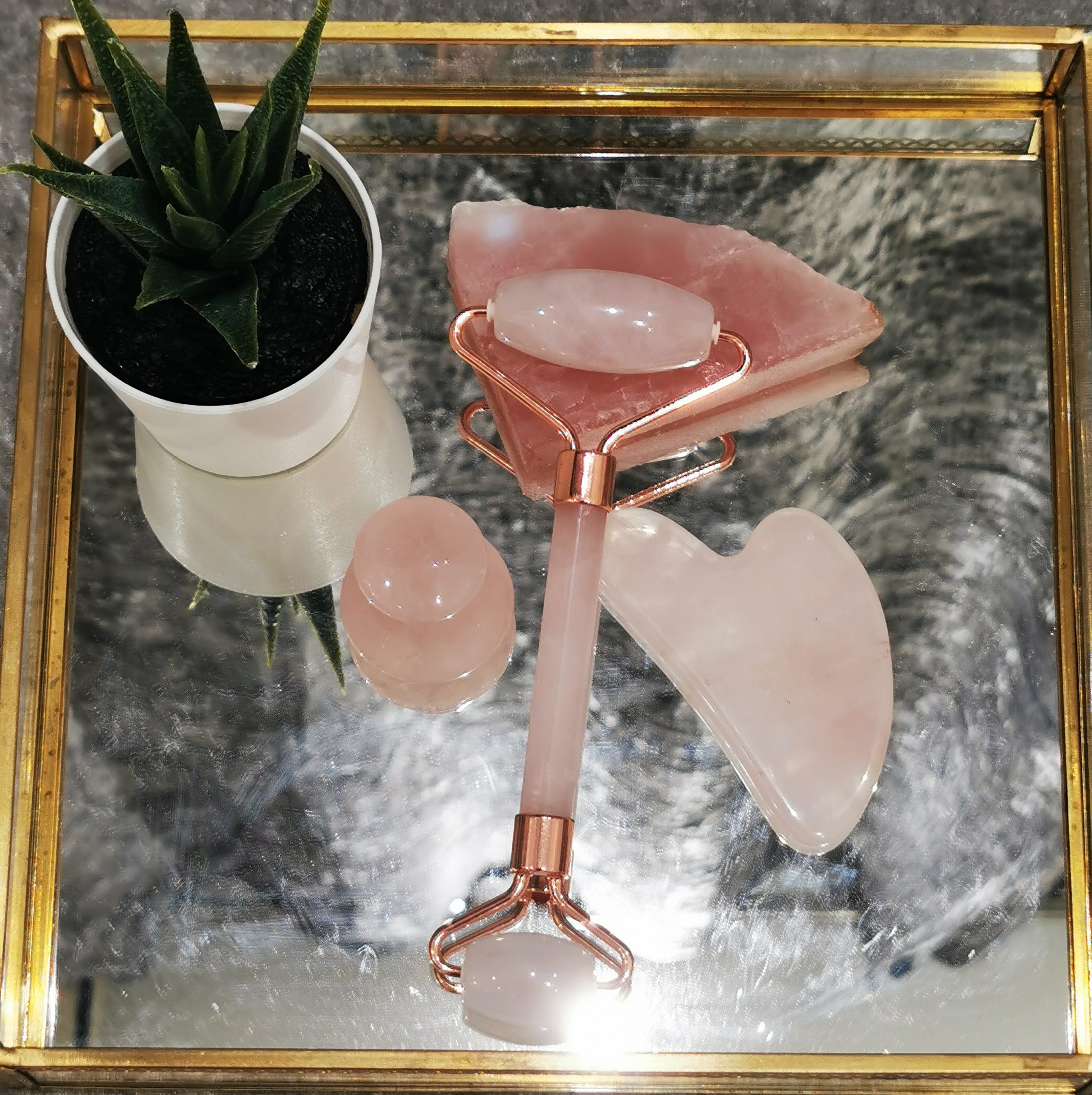 Ivy Nat Rose Quartz Gua Sha