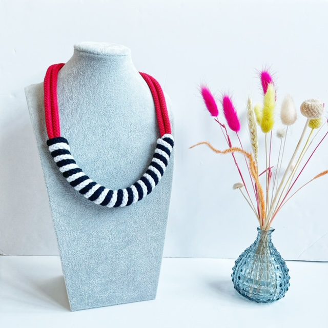 Mixed colours Cotton Necklace finished with magnetic closure