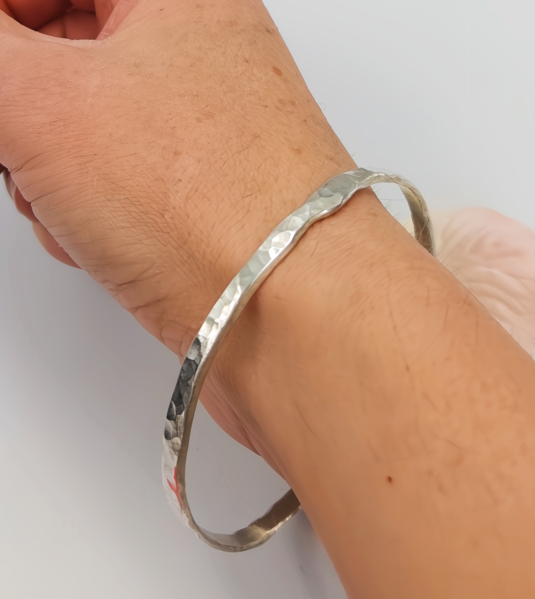 Recycled Sterling Silver Hammered Bangle – 6.5cm Diameter