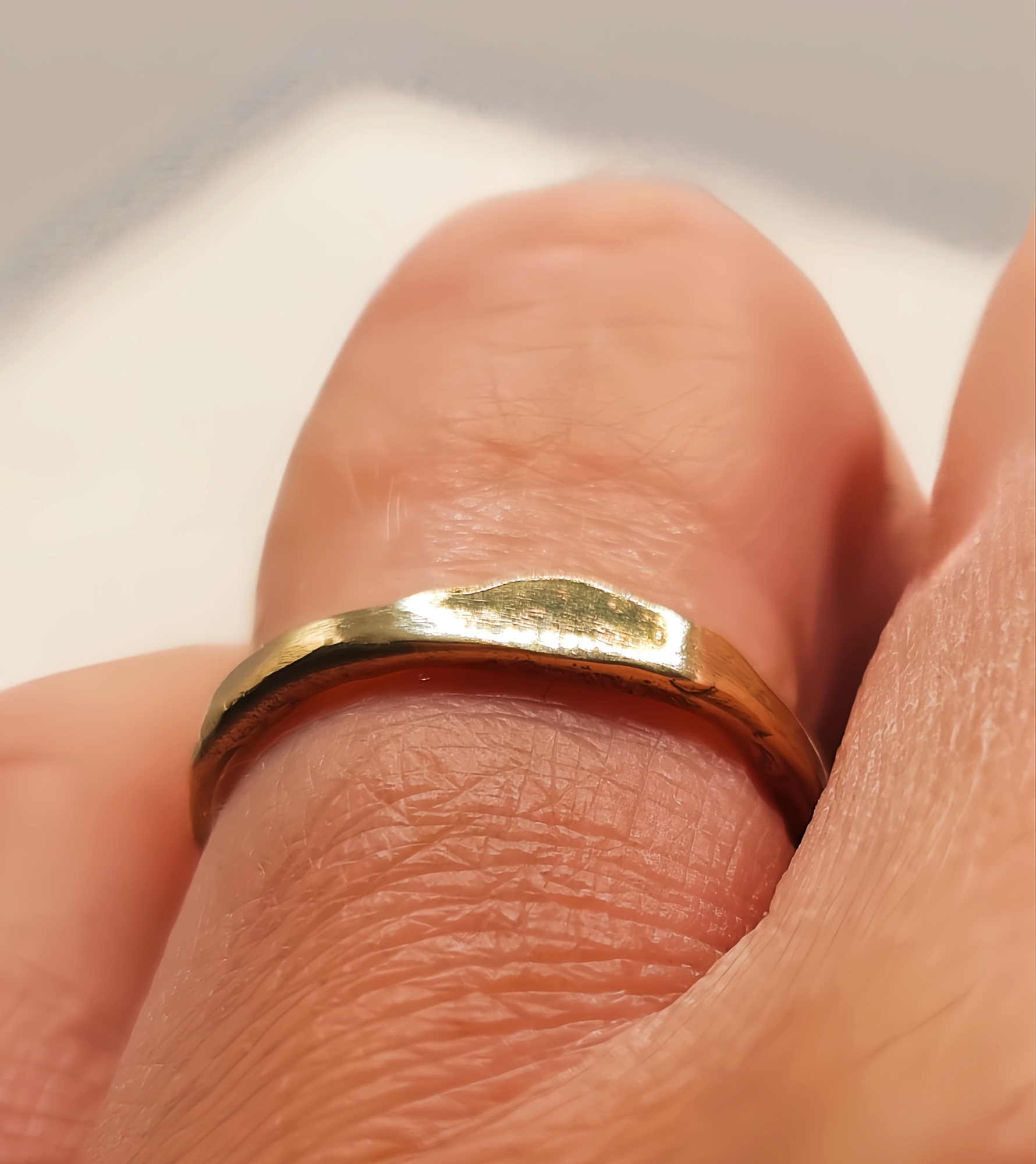 Solid 9ct Gold Molten Ring - Size J